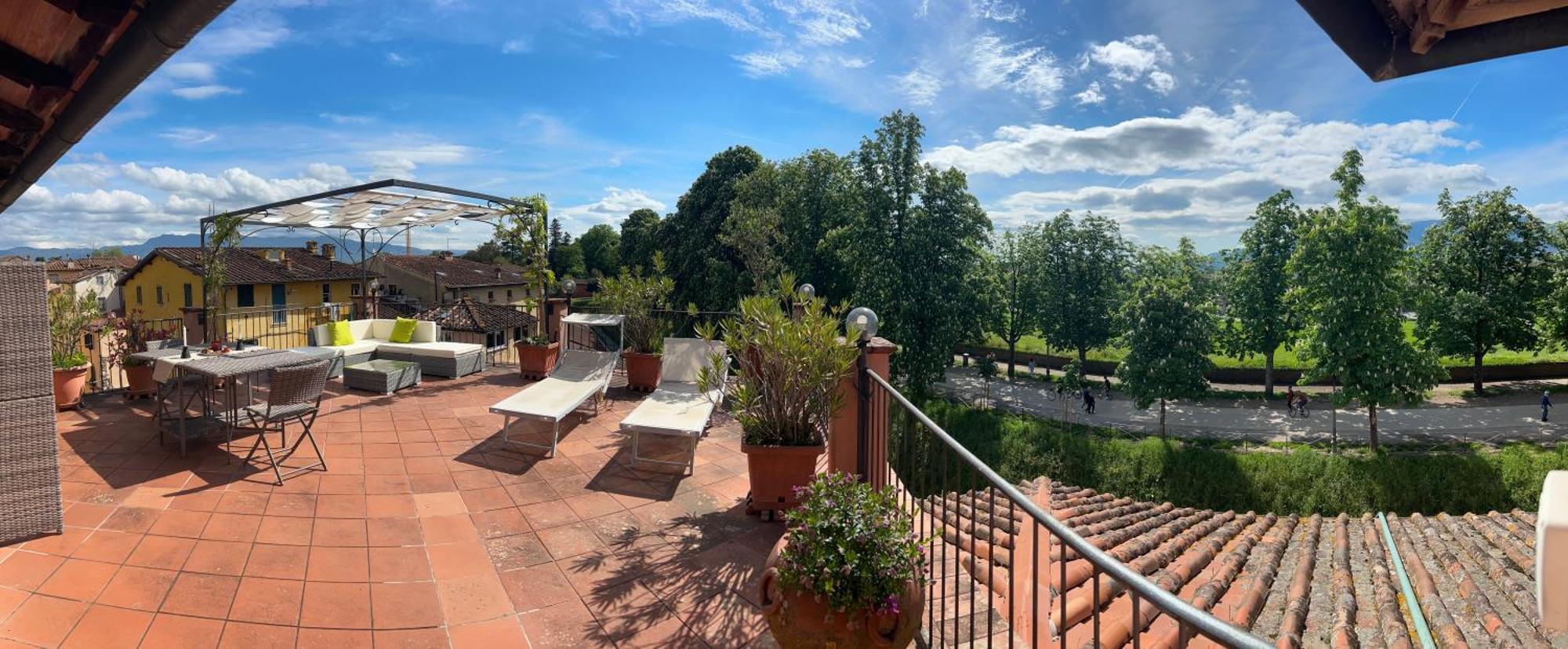 Apartamento La Terrazza Fra Le Torri Lucca Exterior foto